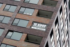 Financieel zwakke VvE’s zijn vatbaar voor aantrekken te dure bestuurders en beheerders