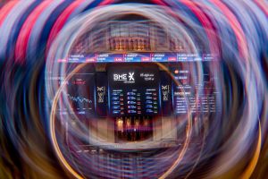 El petróleo y los bancos desatan la tormenta sobre el IBEX 35