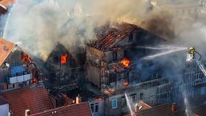 Hoher Schaden nach Brand am Marktplatz von Lauterbach