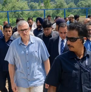 CM Omar Reviews Development Projects in Ganderbal, Stresses Timely Completion of Ongoing Works