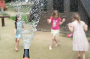 Hitzeschutz in Kitas: Kein Luxus, sondern Pflicht