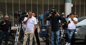 No está claro que sea censura, pero sí es policía de medios