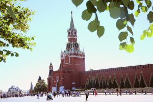 В Кремле увидели связь между ранним развитием детей и отсутствием у них желания создавать семьи