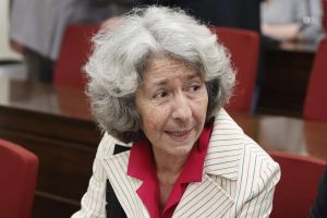 Αιχμές Ερης Ρίτσου για Γιώργο Χατζιδάκι: «Ο πατέρας μου δεν έγραψε ποίηση για να έχω εγώ προίκα»