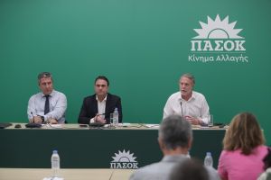 Γιατί τώρα, γιατί το ΠΑΣΟΚ