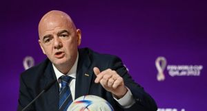 Infantino y la FIFA intentan apagar el incendio: “Es una oportunidad, no una obligación”