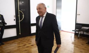Zmagovalec je obrambno ministrstvo