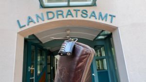 Finanzielle Notbremse! Landrat erlässt Haushaltssperre, denn es könnten Millionen Euro fehlen