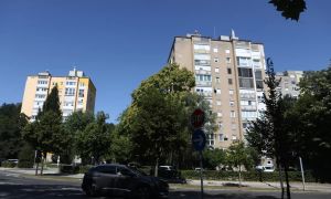 Po potresih v bližini se delež zavarovanj okrepi, a nato hitro upade