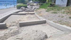 Wegen Niedrigwasser: Wasserspielplatz am Bodenseeufer derzeit außer Betrieb