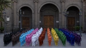 Tunick, escribir un manifiesto con una cámara