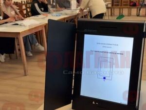 Парламентът прекрои изборите: Задължителни машини, курсове за СИК и глоби до 15 000 евро