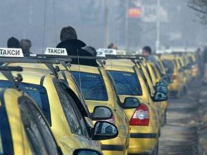 Курс за 100 евро менте: Клиент измами таксиджия