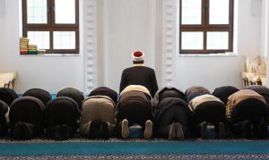 Muslim zur Islamismus-Debatte: „Ohne Deutschlands Toleranz würden wir noch in Hinterhöfen beten“