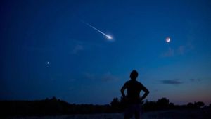 ¿Por qué vemos estrellas fugaces en agosto?