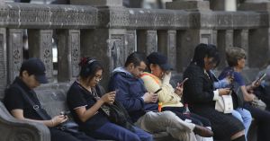 La falacia del libre mercado informativo y la urgencia de una regulación para las audiencias