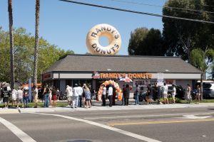 An LA doughnut shop encroached on a Bay Area legend. Locals are pushing back.