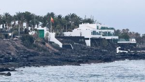 Pedro Sánchez ya está de vacaciones en Lanzarote un día después de su visita a Ceuta por la crisis migratoria