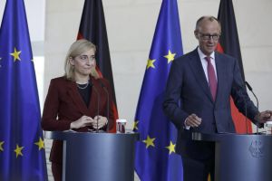 Merz‘ Rochade: Wie sich der Möchtegern-König hinter seinen schwachen Türmen schützen möchte