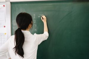 Chinese teacher shares 18 American names with delightfully awkward meanings in Mandarin