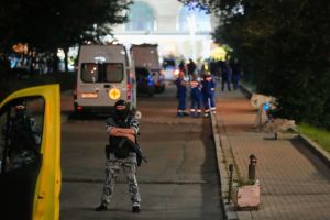 Moscow blast kills 3, including suspected bomber, and injures 21, authorities say