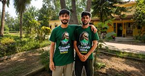 How 2 Friends Revived 4 Ganga Ghats & Removed 1 Tonne of Plastic Waste in Uttar Pradesh