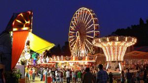 Ein 20-Jähriger versprüht vor 25 Jahren Pfefferspray im Chilbi-Festzelt und benötigt Polizeischutz