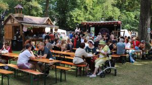 Tausende feiern magische Zeitreise beim Mittelalter-Markt in Pfullendorf