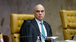 A bet dos jornalões: quem vai derrubar Alexandre de Moraes?