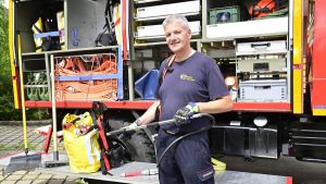 Wenn es für die Einsatzkräfte zu beschwerlich wird: Unimog bringt Material direkt zum Waldbrand