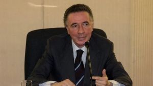Incidente sull’Altopiano per l’ex ministro padovano Fracanzani: urtato da un’auto si frattura un braccio
