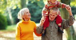 How grandparents can answer kids’ tough climate questions during heatwaves