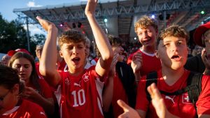 Bummelnd von «Heil Dir, Helvetia» durchs Morgenrot ins Strahlenmeer