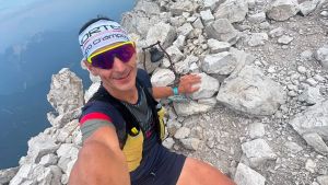 Quattro vette oltre i 2.700 metri in meno di 22 ore: l'impresa di Marco Del Missier diventa una raccolta fondi per i bambini malati