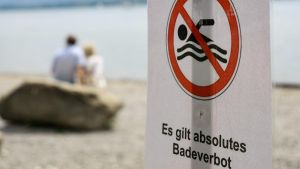 Jeder macht‘s, verboten ist es trotzdem: Warum Baden in Radolfzell nicht überall erlaubt ist