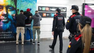 Los golpes a las bandas de carteristas hacen caer un 20% los delitos en el metro y Rodalies