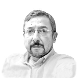 Gözünü hırs bürümüştü