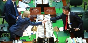 Two Victorian polls have the Coalition leading Labor, with One Nation down