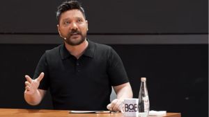 Oğuzhan Uğur: Ortalamaya itiraz eden ortalama