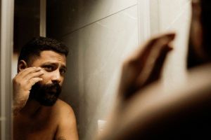 Quando o espelho vale mais que o caráter