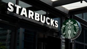 Starbucks CEO Brian Niccol Just Admitted to a Major Mistake. His Fix Is Reshaping More Than 1,000 Stores