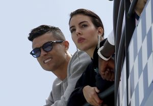 Georgina Rodríguez responde críticas sobre su físico con sorprendente foto en bikini