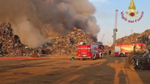 Il faro della Procura sull’incendio di Porto Marghera