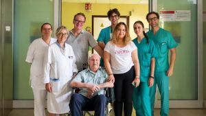 Chirurgia plastica senza età: Ernesto curato a 100 anni per una cisti cutanea benigna