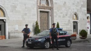 Anziano disabile maltrattato in casa: la nipote e suo marito patteggiano un anno e quattro mesi