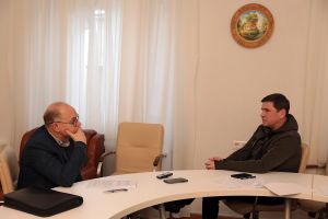 Киев пытается установить прямой контакт с Кремлем: в Вене прошли тайные переговоры