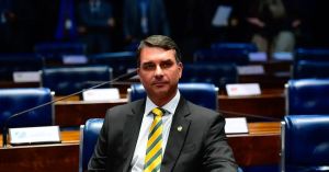 Ao escolher Alfredo Gaspar, Flávio aposta em combate à corrupção, não em economia, para a vice