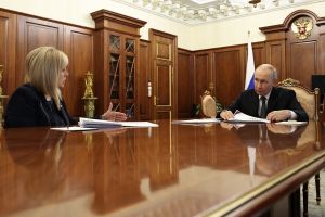 Памфилова рассказал Путину, у каких партий нет в списке кандидатов участников СВО