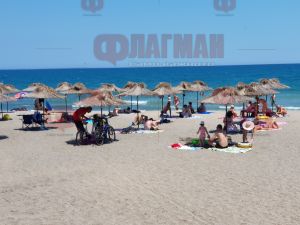Опасната жега не отстъпва: Термометрите скачат до 37° в четвъртък, жълт код за почти цялата страна