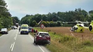 11-årig dreng faldt ud af veteranbil: Fløjet til OUH